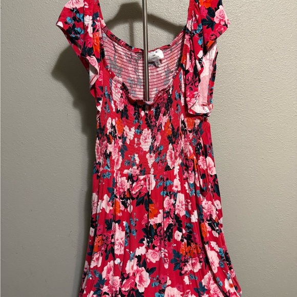 Torrid Floral Smocked Babydoll Dress in Red & Pink – Size 28 - Picture 3 of 9